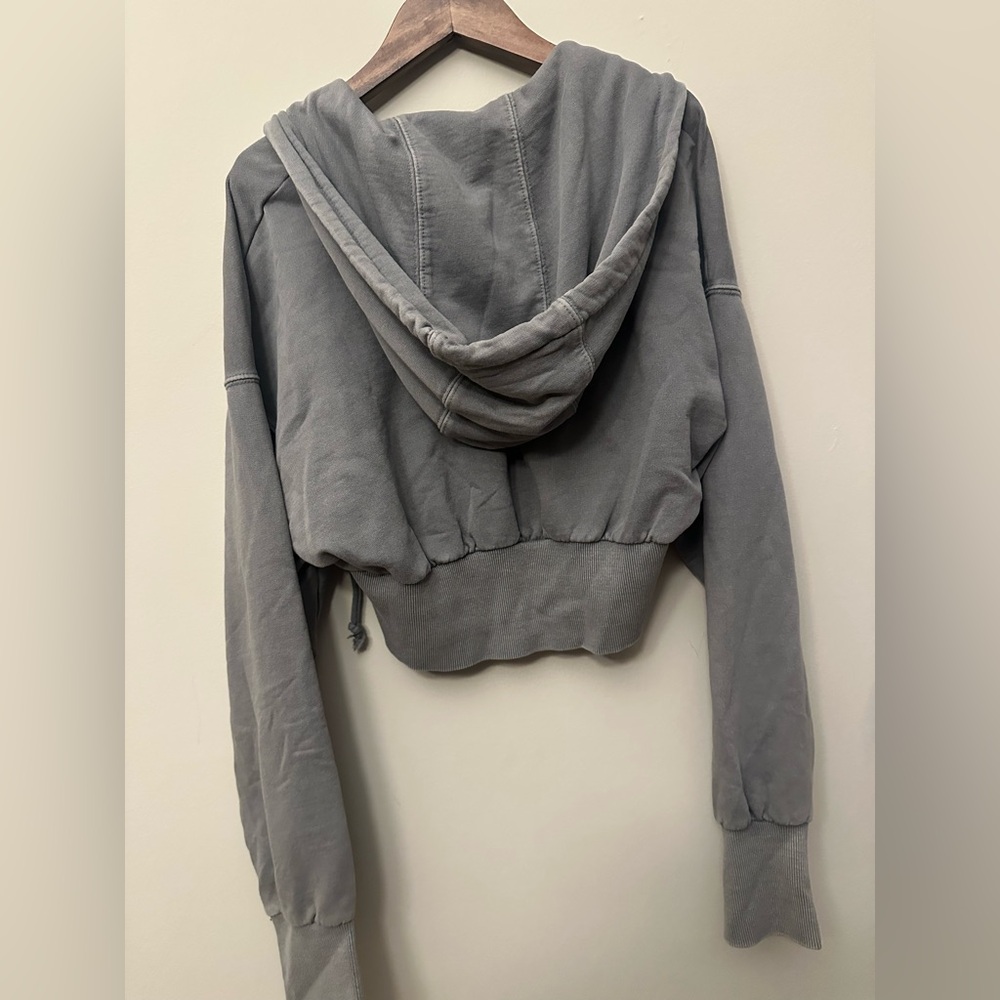 ZARA Cropped Zip-Up Hoodie Sweatshirt S Gray Washed EUC - Picture 4 of 5